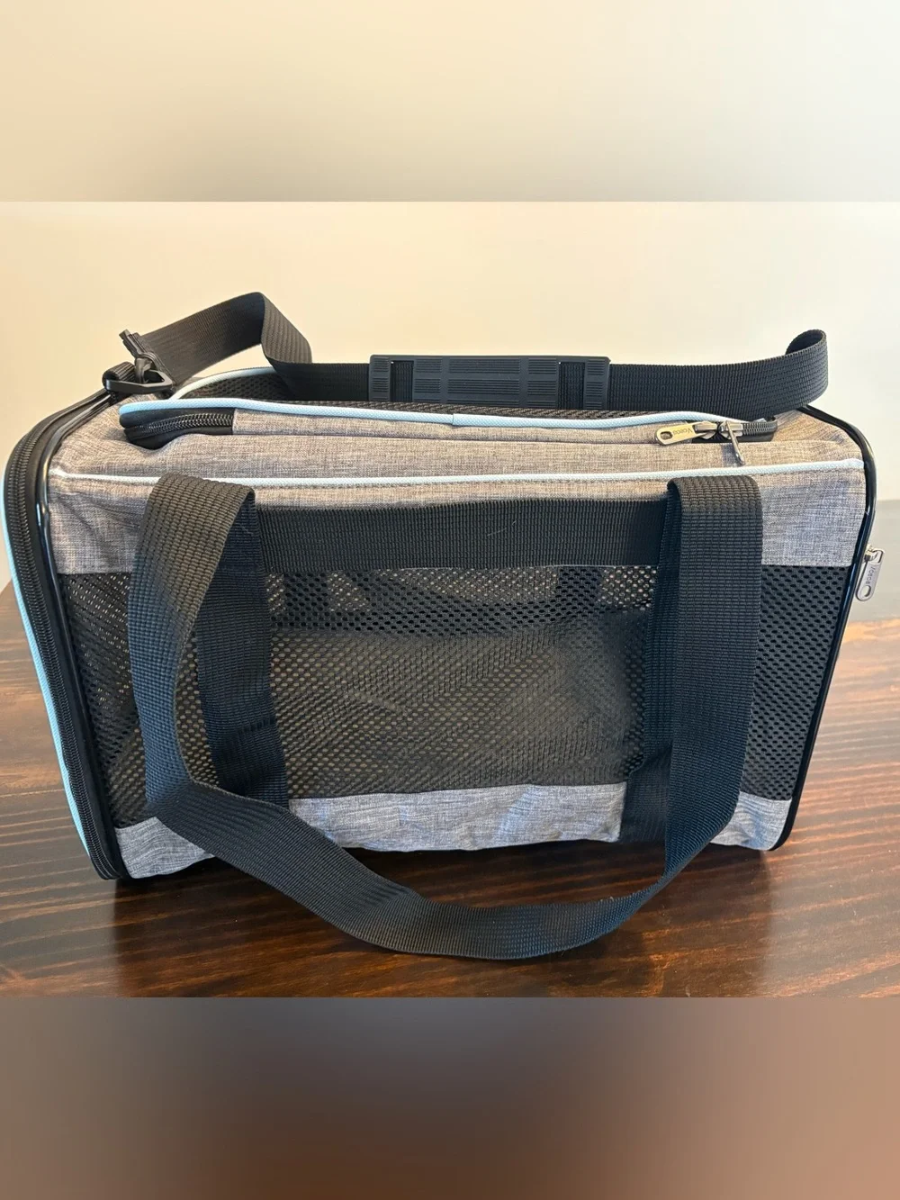 Vceoa Gray Soft-Sided Pet Carrier Cat Dog Travel Bag Mesh NWOT